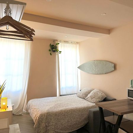 Appartement ÎLES D OR, Cœur de ville sur le parcours des arts Hyères Extérieur photo
