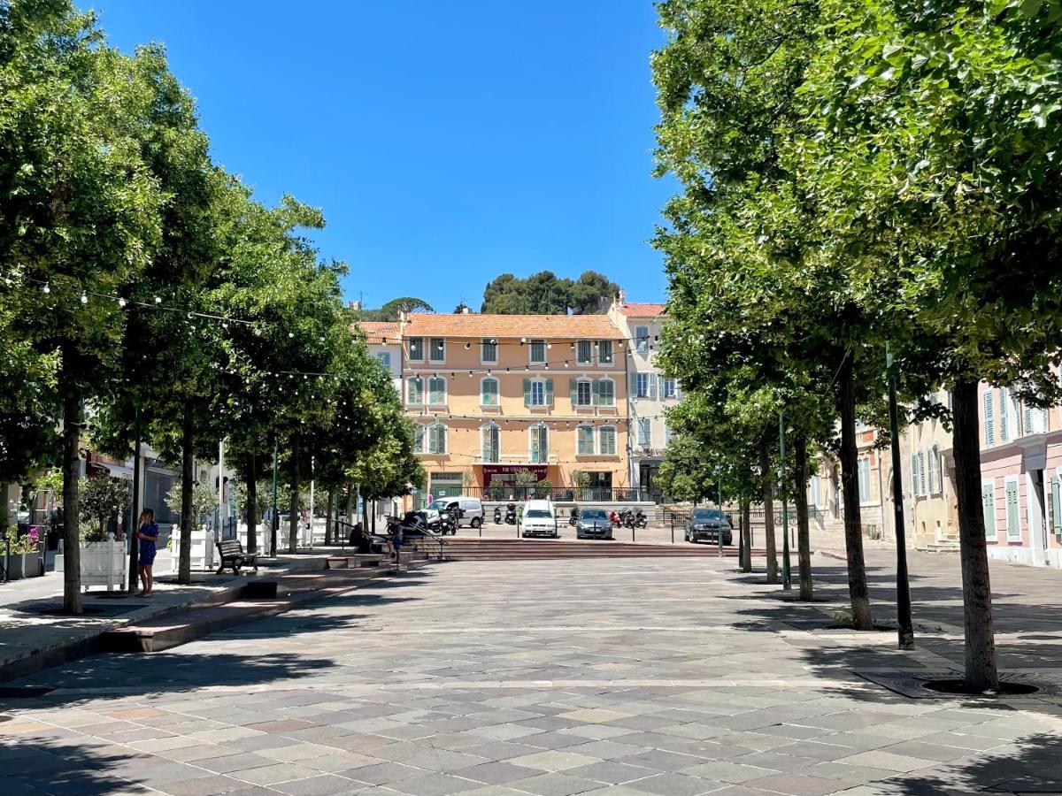 Appartement ÎLES D OR, Cœur de ville sur le parcours des arts Hyères Extérieur photo